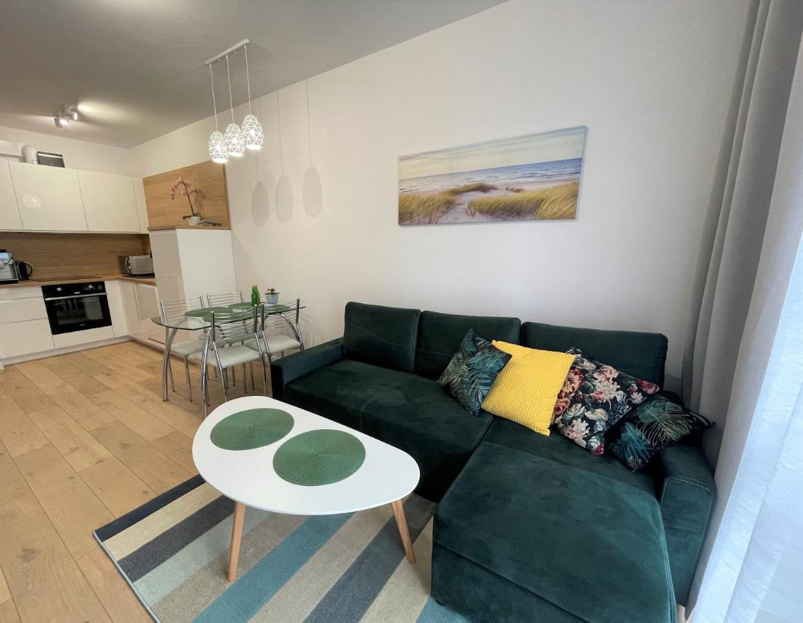 Al-Dom Apartament Ogrodowa Bocianie Gniazdo Z Garazem Kolobrzeg Bagian luar foto