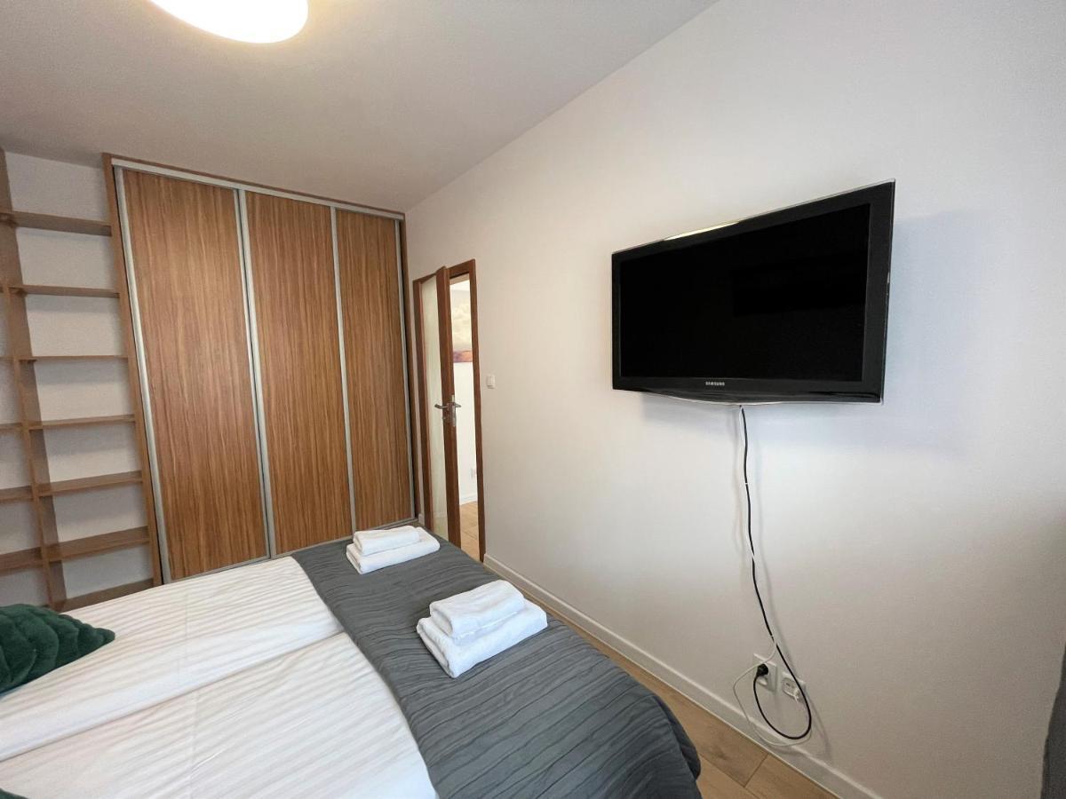 Al-Dom Apartament Ogrodowa Bocianie Gniazdo Z Garazem Kolobrzeg Bagian luar foto